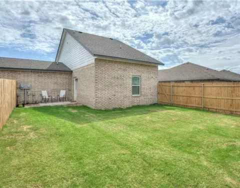 Exterior - 1663 Comice Dr, Newcastle, OK 73065 photo 2 of 2
