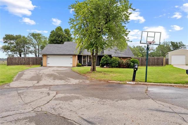 1631 Deputy Dr, Clinton, OK 73601