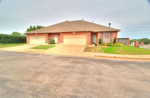 17119 Cedar Dr, Edmond, OK 73012 photo 1