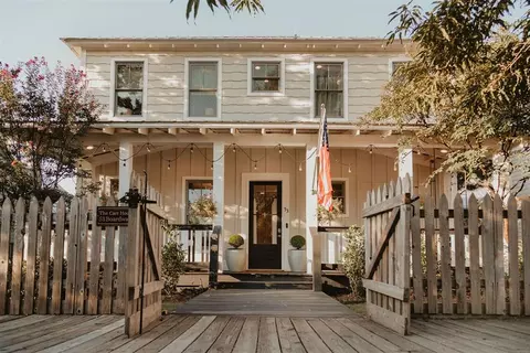 53 Boardwalk St, Carlton Landing, OK 74432