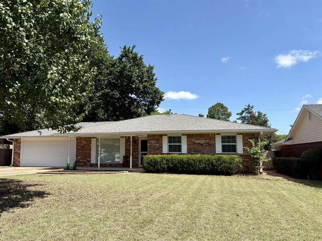 1806 Chandler Dr, Shawnee, OK 74801