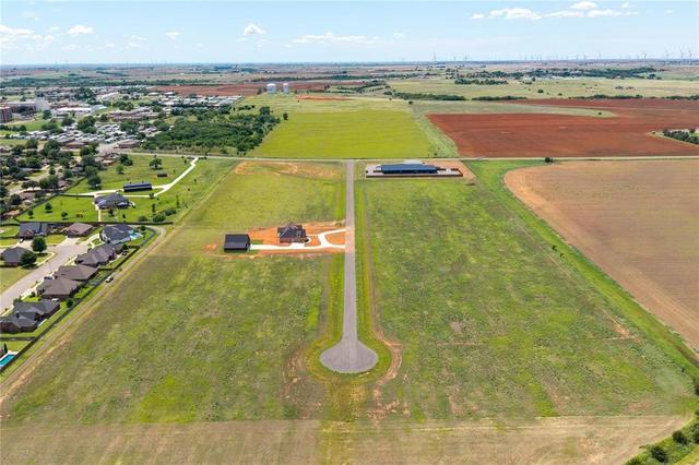 24113 E 1016 Rd, Weatherford, OK 73096