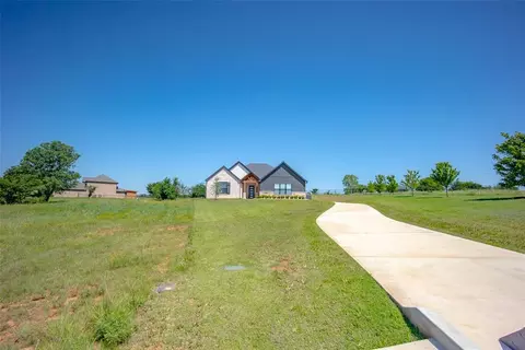 Exterior - 2280 Cottage Ln, Blanchard, OK 73010 photo 6 of 8