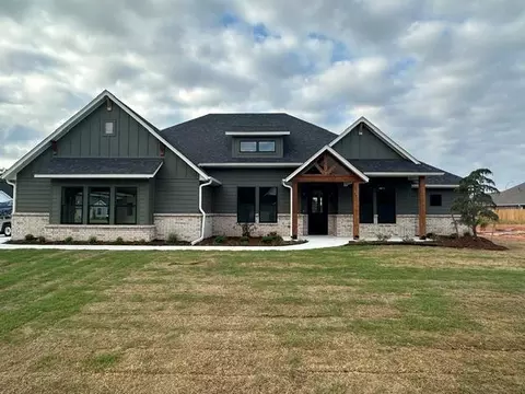 201 Shavano St, Shawnee, OK 74804