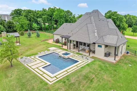 Exterior - 11601 Piazza Way, Arcadia, OK 73007 photo 3 of 5