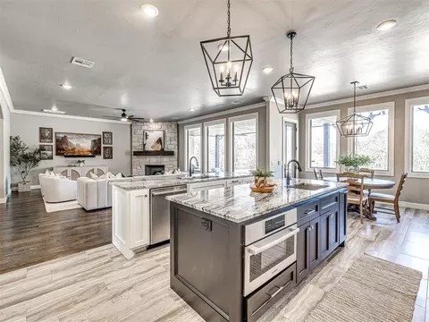 Kitchen - 11601 Piazza Way, Arcadia, OK 73007 photo 6 of 7