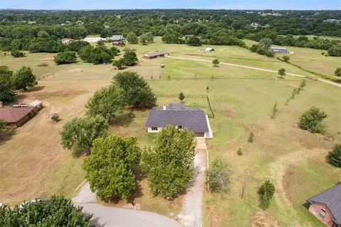 View/Area - 301 Bonanza Ln, Tuttle, OK 73089 photo 2 of 3