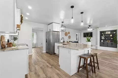 Kitchen - 301 Bonanza Ln, Tuttle, OK 73089 photo 1 of 5