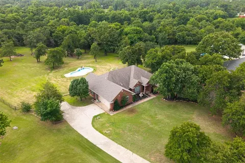 4722 Sandy Oak Ln, Newalla, OK 74857