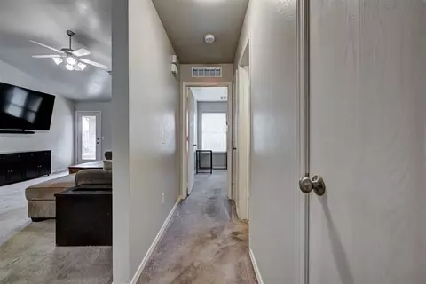 Entry Way - 724 Grickle Dr, Norman, OK 73069 photo 3 of 3