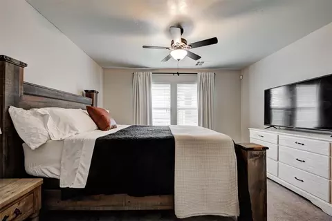 Bedroom - 724 Grickle Dr, Norman, OK 73069 photo 4 of 4