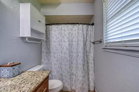 Bath - 1308 SE 3rd St, Moore, OK 73160 photo 2 of 3