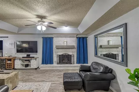 Living - 1308 SE 3rd St, Moore, OK 73160 photo 2 of 2