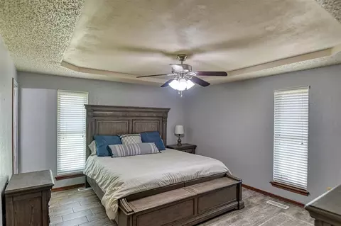 Bedroom - 1308 SE 3rd St, Moore, OK 73160 photo 5 of 6