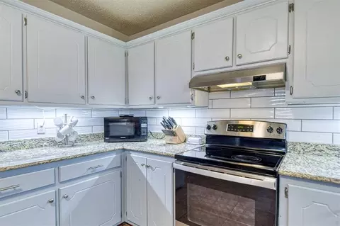 Kitchen - 1308 SE 3rd St, Moore, OK 73160 photo 3 of 5