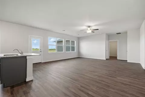 1010 Prairie Dr, Tuttle, OK 73089 photo 6