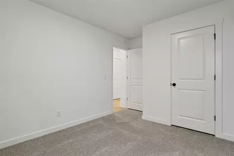 Bedroom - 8801 Spruce St, Edmond, OK 73003 photo 4 of 7