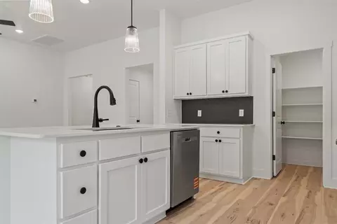 Kitchen - 8801 Spruce St, Edmond, OK 73003 photo 2 of 4