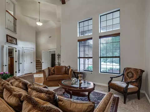 908 N Justin Dr, Yukon, OK 73099