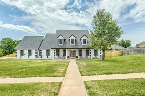 1400 Eagle Nest Ter, Mustang, OK 73064