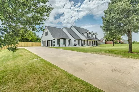 1400 Eagle Nest Ter, Mustang, OK 73064