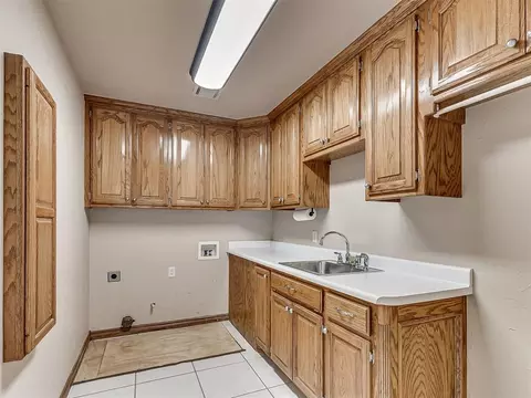 Other - 809 Grandview Rd, Tuttle, OK 73089 photo 6 of 10