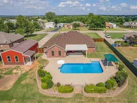 View/Area - 809 Grandview Rd, Tuttle, OK 73089 photo 2 of 3