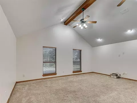 Living - 809 Grandview Rd, Tuttle, OK 73089 photo 3 of 4
