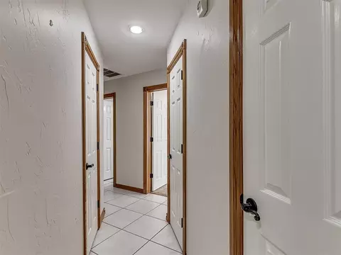 Entry Way - 809 Grandview Rd, Tuttle, OK 73089 photo 2 of 2