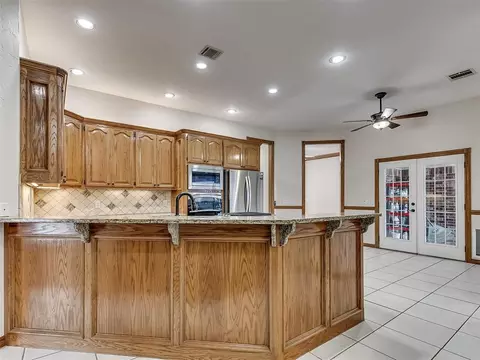 Kitchen - 809 Grandview Rd, Tuttle, OK 73089 photo 1 of 4
