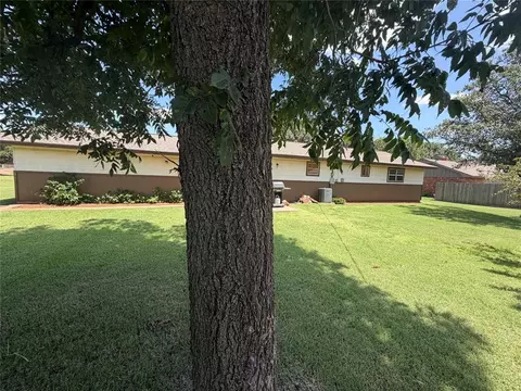 Exterior - 703 S 7th St, Canute, OK 73626 photo 4 of 5