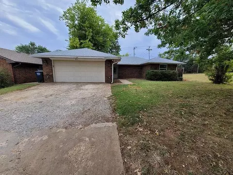 53 Timber Creek Dr, Shawnee, OK 74804