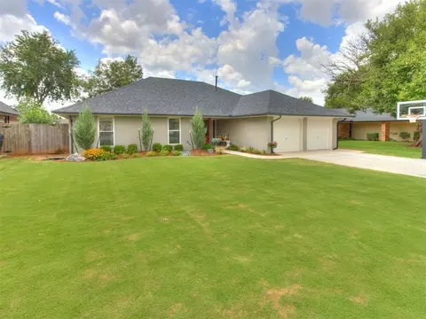 10324 Leicester Dr, Yukon, OK 73099