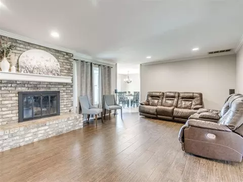 10324 Leicester Dr, Yukon, OK 73099