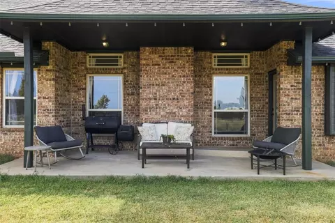 Exterior - 1903 Riveria Dr, Tuttle, OK 73089 photo 2 of 3