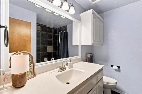 Bath - 1903 Riveria Dr, Tuttle, OK 73089 photo 4 of 4