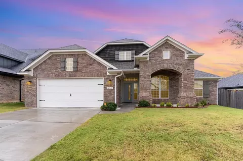 10501 NW 33rd St, Yukon, OK 73099
