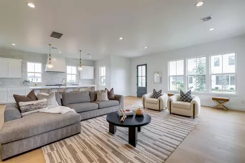 Living - 29706 E Ridge Rd, Norman, OK 73072 photo 2 of 3