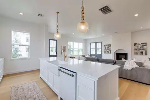 Kitchen - 29706 E Ridge Rd, Norman, OK 73072 photo 6 of 9