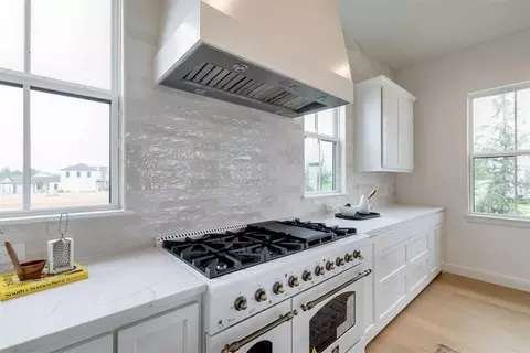 Kitchen - 29706 E Ridge Rd, Norman, OK 73072 photo 5 of 9