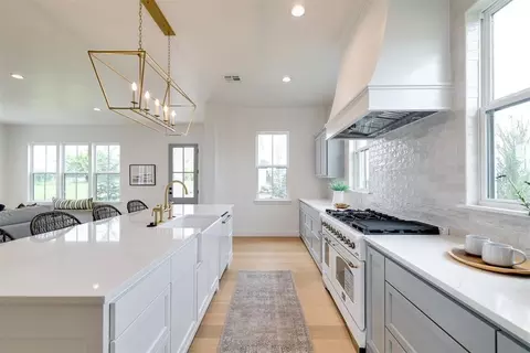 Kitchen - 29730 E Ridge Rd, Norman, OK 73072 photo 3 of 7
