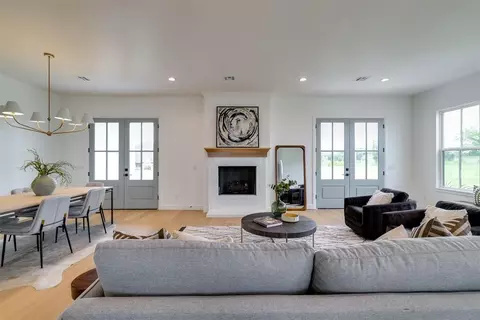 Living - 29730 E Ridge Rd, Norman, OK 73072 photo 3 of 3