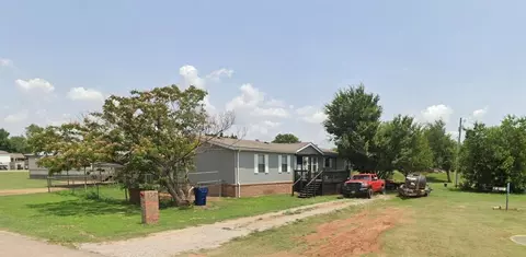110 N 7th St, Cashion, OK 73016