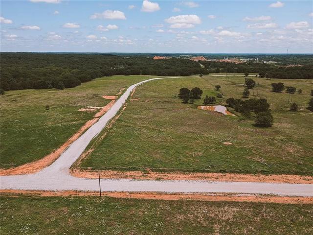 41 West 1st Street, Wewoka, OK 74884