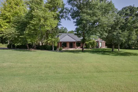 1761 Deerwood Trl, Edmond, OK 73034