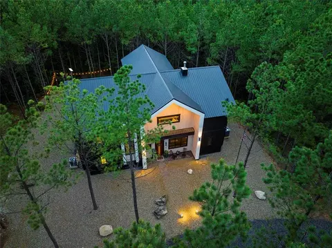 19 Bear Cedar Trl, Broken Bow, OK 74728