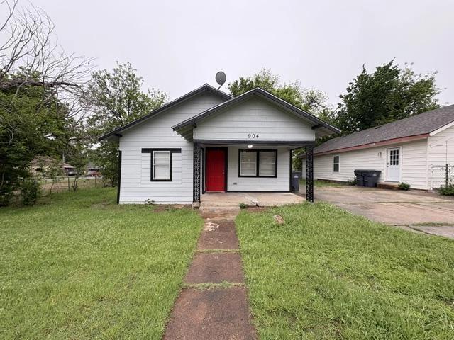 904 SW G Ave, Lawton, OK 73501