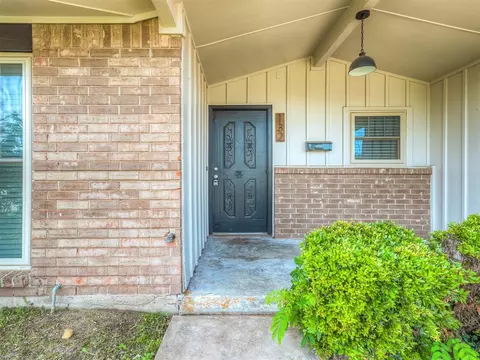 132 NW 80th St, Oklahoma City, OK 73114