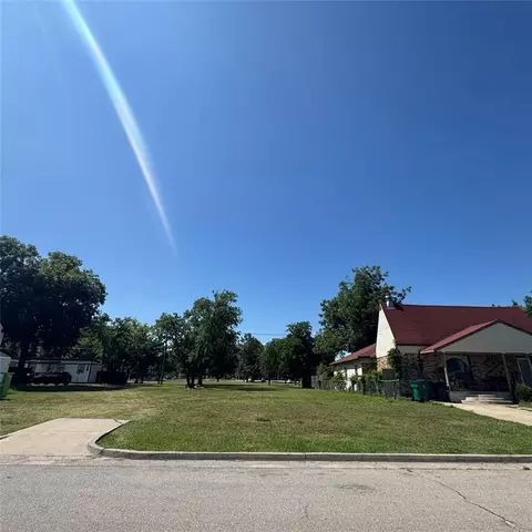 1516 NW 28th St, Oklahoma City, OK 73106
