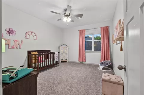Bedroom - 125 E 7th St, Arcadia, OK 73007 photo 6 of 7